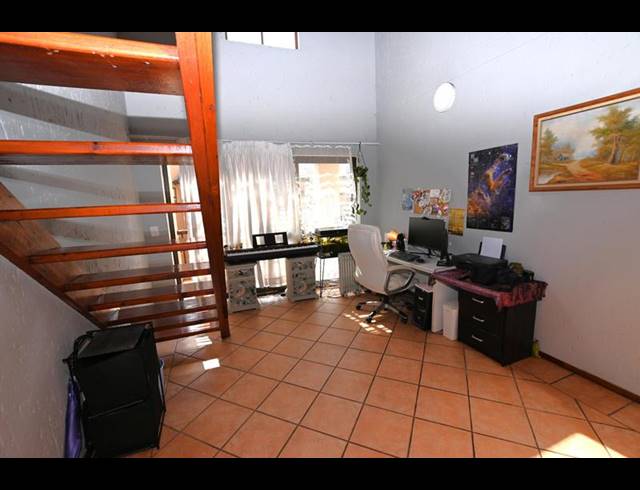 1 BEDROOM APARTMENT FOR SALE IN LONEHILL
